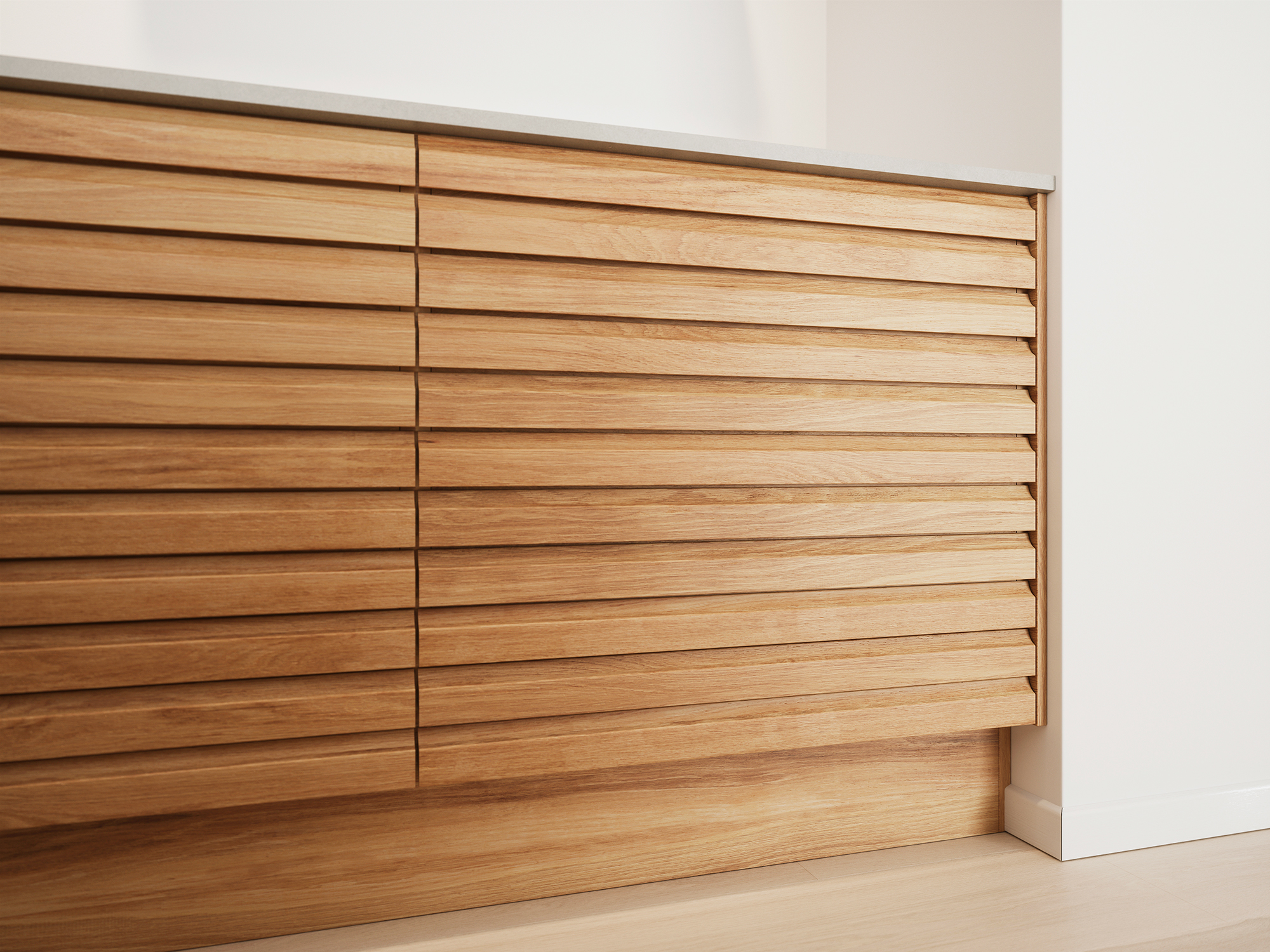 Nature by Designa køkken i rustik natur eg og Silk by Designa i hvid